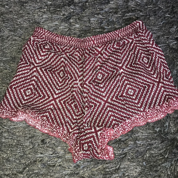 Pattern flowy shorts - Picture 2 of 3